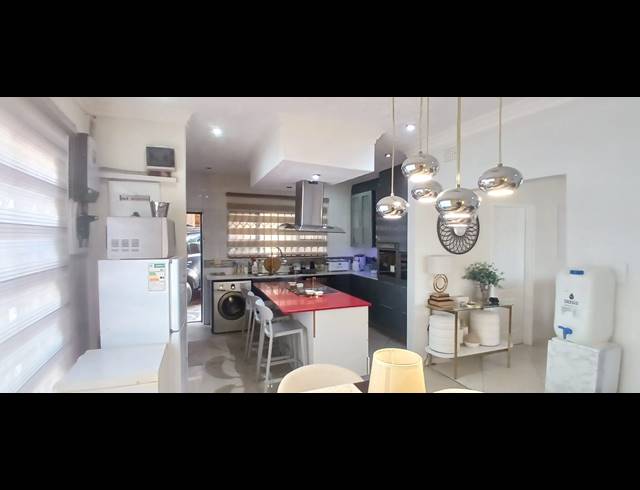 4 BEDROOM HOUSE RENTED IN LINDHAVEN